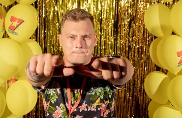 Kääk, uskoisitko?! Tämän Temptation Island Suomi -konkarin biisejä on striimattu jo yli 1,4 miljoonaa kertaa! 