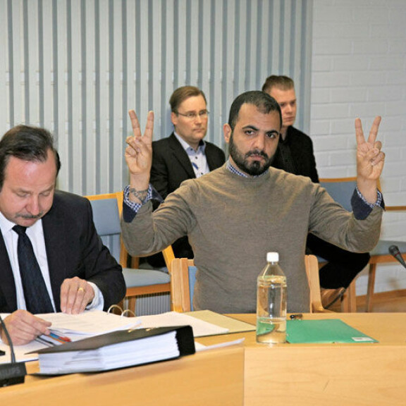 Suomen ja Iranin kansalainen Bobby Dashti tilasi palkkamurhan vuonna 2013. Eriksson puolusti häntä oikeudessa. Suomen ja Iranin kansalainen Bobby Dashti tilasi palkkamurhan vuonna 2013. Eriksson puolusti häntä oikeudessa.
