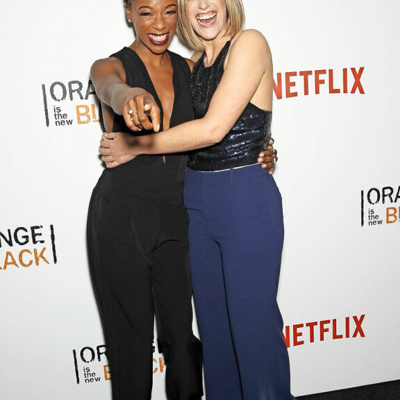 Samira ja käsikirjoittaja Lauren Morelli rakastuivat OITNB:n kuvauksissa. Samira ja käsikirjoittaja Lauren Morelli rakastuivat OITNB:n kuvauksissa.