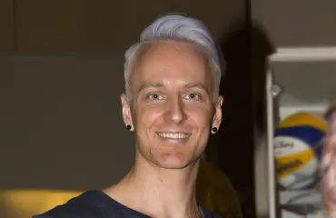 Mitä ihmettä, Temptation Island Suomi -Elias bongattiin nimmaripisteellä We love -festareilla!? Katso kuva!