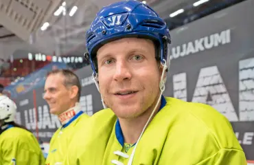 New Yorkiin muuttava NHL-tähti Leo Komarov etsii kämppää boheemista kaupunginosasta: Tavoitteena on löytää asunto hallin läheltä! 