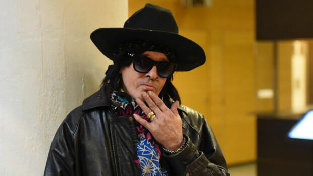 Rocklegenda Andy McCoyn pelikunto petti Portugalissa: heitettiin ulos kaupasta - kuva! Andy McCoy bongattiin Portugalista.