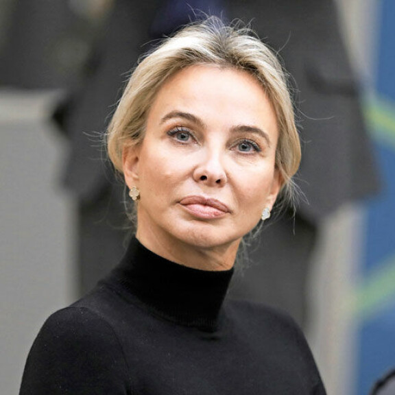 Corinnan mukaan ex-kuningas olisi piilotellut omaisuuttaan hänen nimissään. Corinnan mukaan ex-kuningas olisi piilotellut omaisuuttaan hänen nimissään.