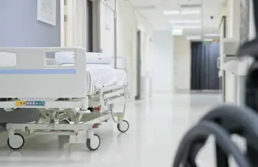 19-vuotias sairaalaan suuseksin takia - kookas penis aiheutti repeämän keuhkoputkeen!