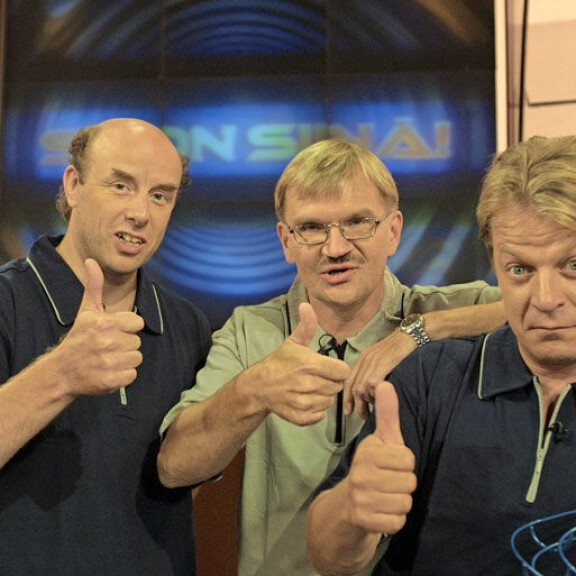Vuosina 2001–2009 TV2:lla pyörinyt Se on siinä -ohjelma poiki Jukalle (oik.) sekä Antero Mertarannalle ja Risto Kaskilahdelle parhaan viihdeohjelman Venla-palkinnon vuonna 2005. Vuosina 2001–2009 TV2:lla pyörinyt Se on siinä -ohjelma poiki Jukalle (oik.) sekä Antero Mertarannalle ja Risto Kaskilahdelle parhaan viihdeohjelman Venla-palkinnon vuonna 2005.
