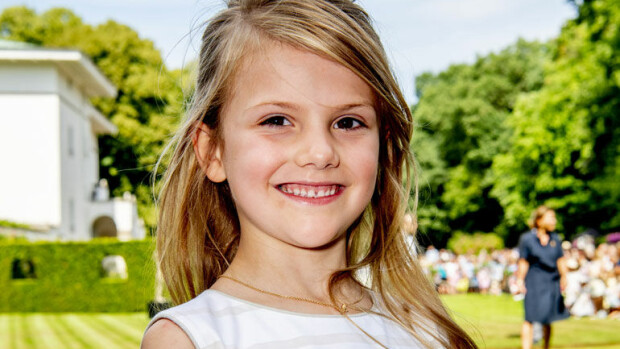 Prinsessa Estellen tulevassa koulussa täysi kaaos! Esikoulun aloittamiseen ilmestyi kysymysmerkkejä Prinsessa Estellen tulevassa opinahjossa on ongelmia.