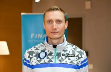 Olympiavoittaja Hannu Manninen herätti huomiota huvipuistossa – kuva!