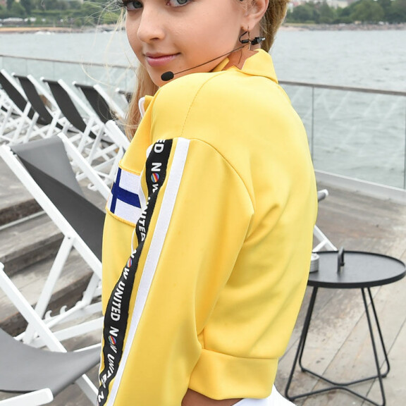 Now United -bändi kiertää parhaillaan ympäri maailmaa. Now United -bändi kiertää parhaillaan ympäri maailmaa.