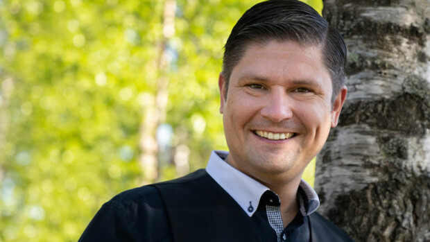 Leif Lindeman ajaa keikoilta aina kotiin: ”Perhe antaa voimia!” Leif Lindeman ajaa hurjia keikkamatkoja.