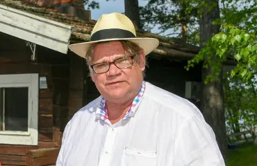 Ulkoministeri Timo Soinilla 118 matkapäivää vuodessa: ”Itään matkustaminen on raskasta!” 
