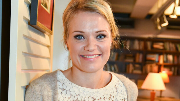 HS: Maaret Kallio kysyi tunnetuilta suomalaisilta, mitä he haluaisivat sanoa nuorelle itselleen - nyt julkkikset ottivat haasteen vastaan Instagramissa! Katso neuvot ja nostalgiset nuoruuskuvat! Maaret Kallio