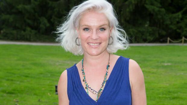 Nylon Beatin Jonna avautuu keskustelupalstojen palautteesta: Onhan se välillä kauheaa luettavaa! Jonna Geagea haluaa tietää mitä keskustelupalstoilla puhutaan.