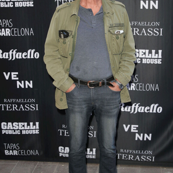 Lukitkaa vaimot ja tyttäret! Väsymätön ori Frederik, 73, metsästää Helsingin yössä: ”Muija lähti lätkimään, nyt pitäisi löytää uusi” Frederik.