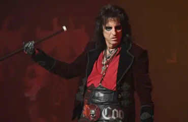 Michael Monroen kanssa kaveeraavalla Alice Cooperilla tiukka sanoma Suomesta ja rock-kulttuurista: ”Olen hyvin pettynyt!” 
