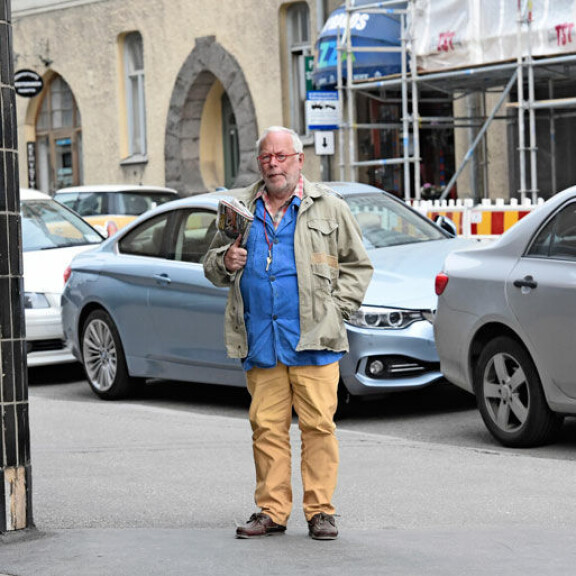 Ristomatti Ratia Helsingin Ullanlinnassa. Ristomatti Ratia Helsingin Ullanlinnassa.