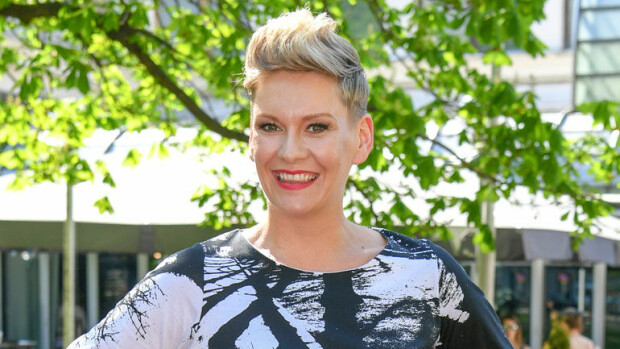 Eronnut Heidi Sohlberg muutti uuteen kotiin - totuttelee uudenlaiseen arkeen: ”Toivottavasti raskaat ajat ovat takana!” Heidi Sohlberg totuttelee uuteen arkeen.