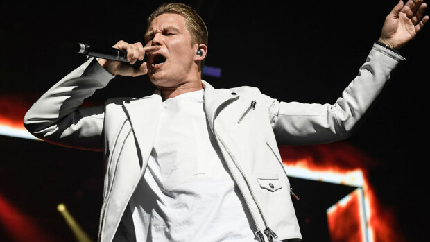 Cheek starttasi jäähyväiskiertueensa: show täynnä uniikkeja muotiluomuksia - kuvat! Cheek