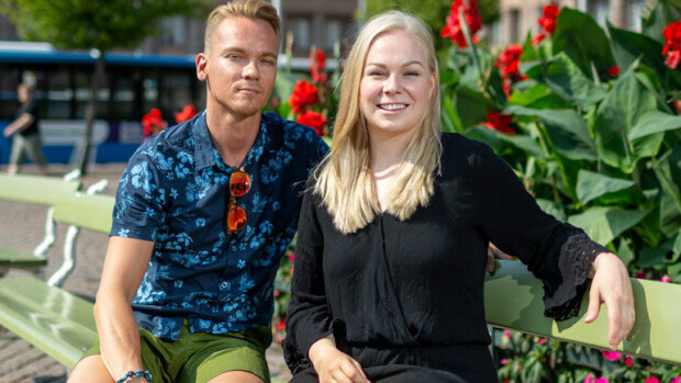 Uudet Mister ja Miss Gay Finland Ismo ja Iina nostavat epäkohtia esille: Titteli tuo paljon vastuuta – lähettävät terävän piikin Päivi Räsäselle! Iina Karinen ja Ismo Poutiainen lähettävät terveisiä Päivi Räsäselle.