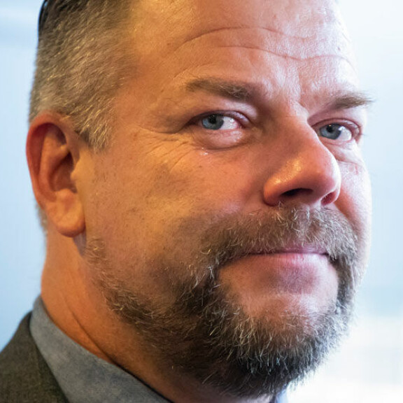 Jari Sillanpää puhkesi itkuun oikeudessa: näin kauan hän on ollut ilman huumeita – kuvat kohulaulajan kyynelistä! Sillanpaa
