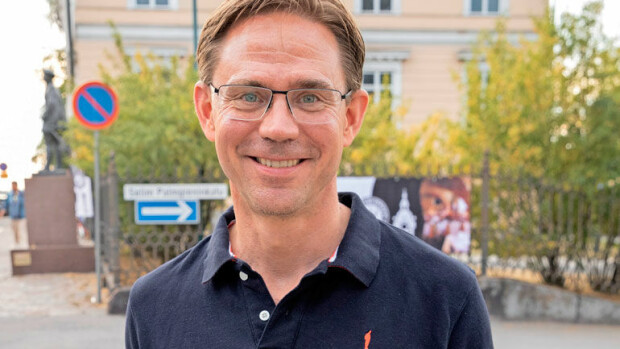 Ex-pääministeri Jyrki Katainen palaa Suomeen ja jättää 30 000 euron kuukausipalkan – ”Fiilikseni tulevasta ovat kivat!” Jyrki Kataisen tulevaisuus on auki.