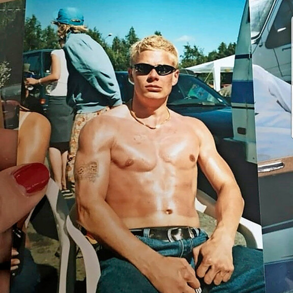 – Tuollainen kusenpolttama pulkannaru olin pahimmillani. Olen kuitenkin aina pitänyt kunnostani huolta, huumeista huolimatta, Sami sanoo. Kuva on vuodelta 2003. – Tuollainen kusenpolttama pulkannaru olin pahimmillani. Olen kuitenkin aina pitänyt kunnostani huolta, huumeista huolimatta, Sami sanoo. Kuva on vuodelta 2003.
