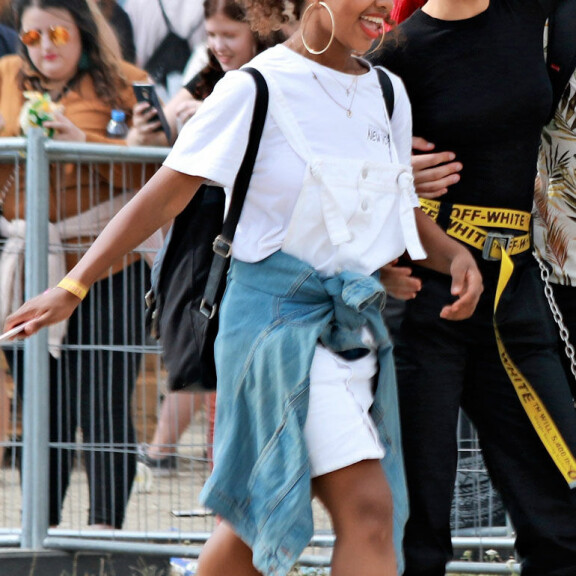 Sanni otti Ruisrockin päätöspäivästä ilon irti Yasminen seurassa. Sanni otti Ruisrockin päätöspäivästä ilon irti Yasminen seurassa.