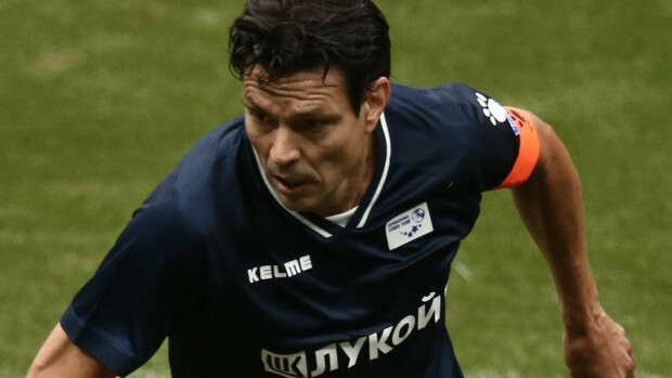 Litti aivan hurjassa vireessä! Jari Litmanen häkellytti mestarillisilla suorituksilla futislegendojen ottelussa - video ja kuvat! jari litmanen