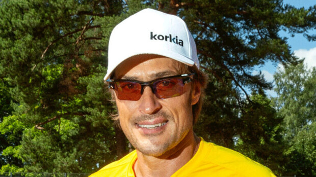Nyt se selvisi! Teemu Selänne paljasti Seiskalle, miksi myy huikeaa miljoonalukaaliaan Kaliforniassa – ”Etsimme sellaista kämppää, joka…” Teemu Selänne.