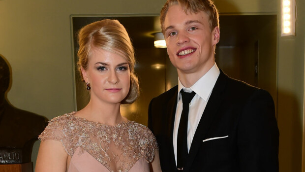 Olympiavoittaja Iivo Niskanen naimisiin Saana-rakkaansa kanssa: äimistyttävän kaunis morsian – kuvat! Saana ja Iivo Niskanen