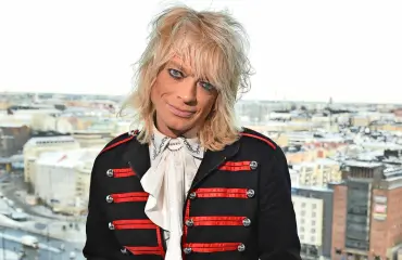 Michael Monroe julkaisi harvinaisen yhteiskuvan Johanna-vaimonsa kanssa: juhlivat kristallihäitä - katso!