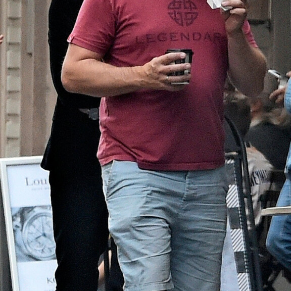 Teemu paljastui herkkusuuksi, sillä hän teki makeasta leivoksesta selvää alle aikayksikön. Teemu paljastui herkkusuuksi, sillä hän teki makeasta leivoksesta selvää alle aikayksikön.