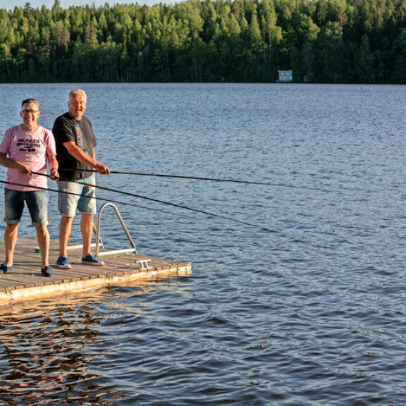 Vuonna 1984 perustettu Finlanders on yhä huippusuosittu. Suosiota ei tarvitse enää kalastaa! Vuonna 1984 perustettu Finlanders on yhä huippusuosittu. Suosiota ei tarvitse enää kalastaa!