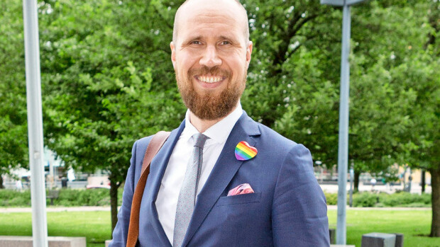 IL: Vihreiden kohupari Touko Aalto ja Iris Flinkkilä muuttivat avoliittoon! Touko Aalto