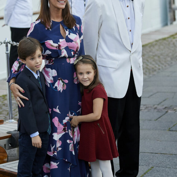 Catherine Middleton yleni osa-aikaduuneista herttuattareksi! Tällaisissa töitä Euroopan prinsessat paiskivat ennen hovielämää! Tanskan prinssipari Joachim ja Marie