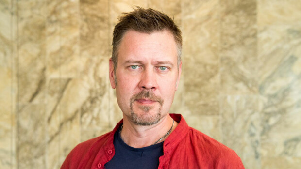 Jean S. -yhtyeen Antti Paavilainen yllättää: ”Älkää menkö festareille!” Antti Paavilainen antaa vinkin kesämökkiläisille.