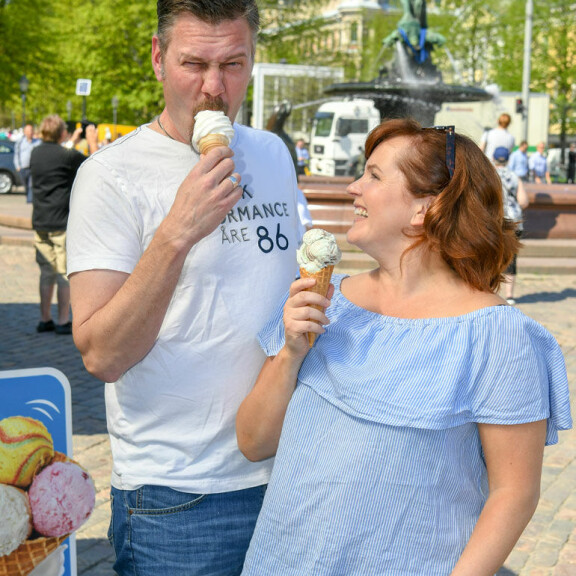 Nina ja Antti ovat tunteneet jo vuosia. – Tapasimme ensimmäisen kerran 1990-luvun alussa. Nina ja Antti ovat tunteneet jo vuosia. – Tapasimme ensimmäisen kerran 1990-luvun alussa.