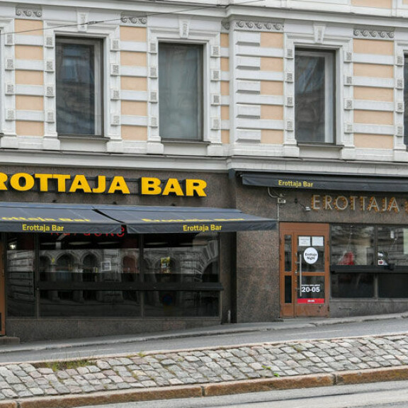 Tässä ovat Helsingin suosituimmat karaokepaikat: Homobaarissa soi Siltsu ja Paula! Erottaja