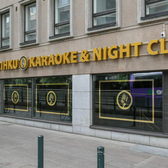 Tässä ovat Helsingin suosituimmat karaokepaikat: Homobaarissa soi Siltsu ja Paula! Ihku
