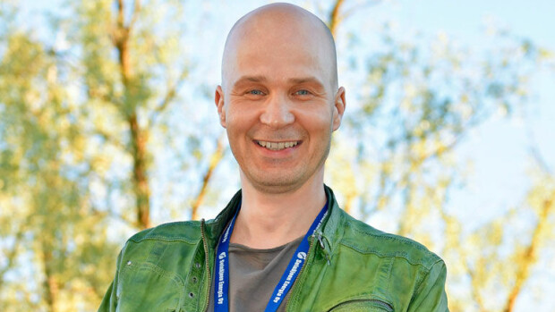 Marko Maunukselan somekäytös ihmetyttää – ex-tangokuningas poisti kyseenalaiset Facebook-videot! Marko Maunuksela mainosti nettikasinoa Facebookissa.