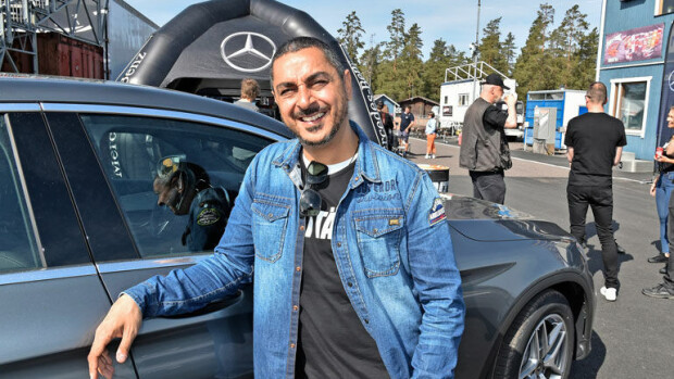 Mika Salolta ajo-oppia saanut Arman Alizad avautuu liikennekäyttäytymisestään: Olen saanut sakkoja! Arman Alizad avautuu liikennekäyttäytymisestään.