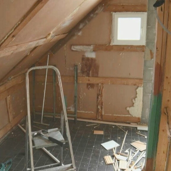 Sauna pesuhuoneineen oli rakennettu vesieristeitä myöten väärin. Sauna pesuhuoneineen oli rakennettu vesieristeitä myöten väärin.