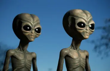 Kohukirja: Ufot ovat tappaneet Hollywood-julkkiksia!