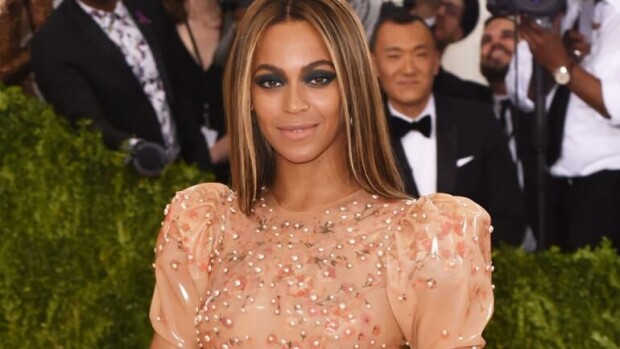 Huhhuh, mikä sijoitus: Beyonce osti lähes miljoonan euron arvoisen kivikirkon – katso kuva! beyonce