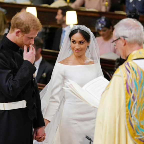 Harry ja Meghan lupasivat toisilleen ikuista rakkautta - kyyneleitä ja naurua alttarilla! Herttuapari Harry ja Meghan