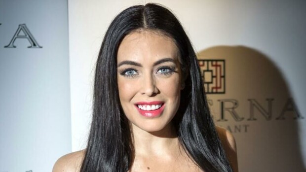 Entinen Miss Helsinki Jessica Ruokola hemmottelee miesfanejaan - julkaisi todella rohkean alastonkuvan! Jessica Ruokola