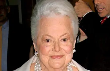 Uskomatonta! Tuulen viemää -klassikkoelokuvan tähdistä vielä yksi on elossa: Olivia, 101, on todellinen Hollywood-legenda – kuva! 