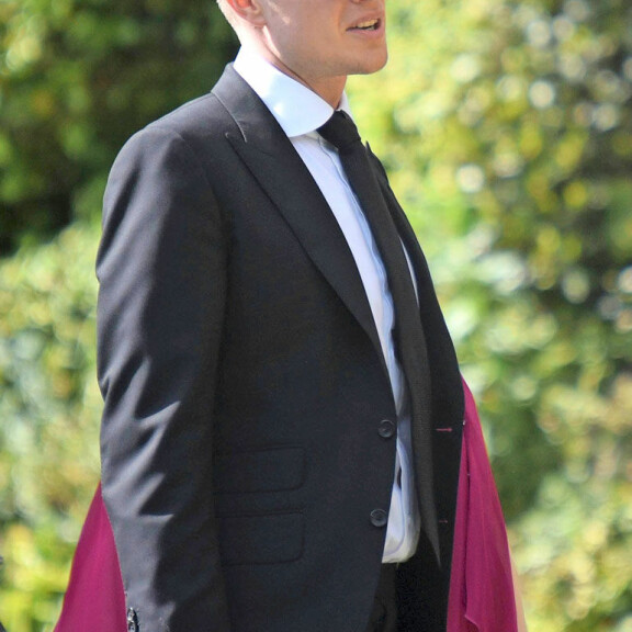 Pokeritähti Jens Kyllönen on Arthurin pitkäaikaisia kavereita. Pokeritähti Jens Kyllönen on Arthurin pitkäaikaisia kavereita.