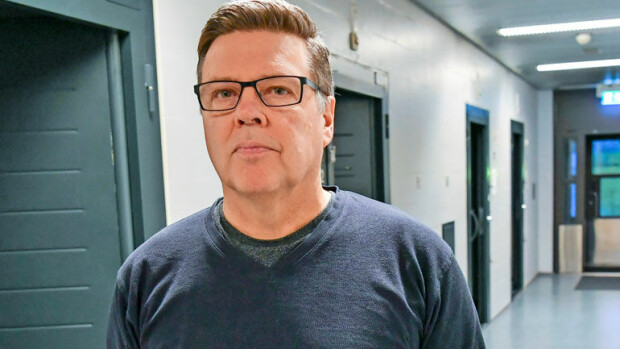 Jari Aarnio -juttuun liitetyn gangsteripomon pihalla lojui tynnyri: Seiska paikalla Hollannissa – katso kuva! Jari Aarnion tynnirijupakka sai alkunsa Hollannista.