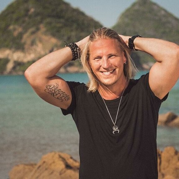 Astetta rajummista seksileikeistä kiihottuva Temptation Island Suomi -Elias huokuu itsevarmuutta: ”naiselle 20 orgasmia tunnissa” - tämä on miehen salaisuus! sami kuronen