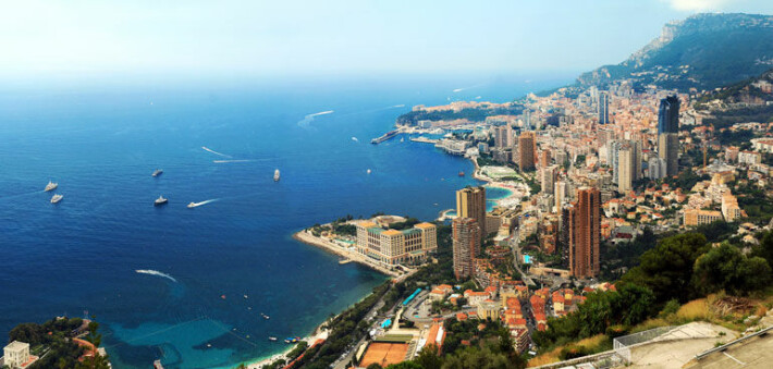 Mikon uusi ruotsalaisrakas Sofia on opiskellut Monacossa ja asunut Ranskan Rivieralla. Hän on erikoistunut ökyjahtien välitykseen. Mikon uusi ruotsalaisrakas Sofia on opiskellut Monacossa ja asunut Ranskan Rivieralla. Hän on erikoistunut ökyjahtien välitykseen.